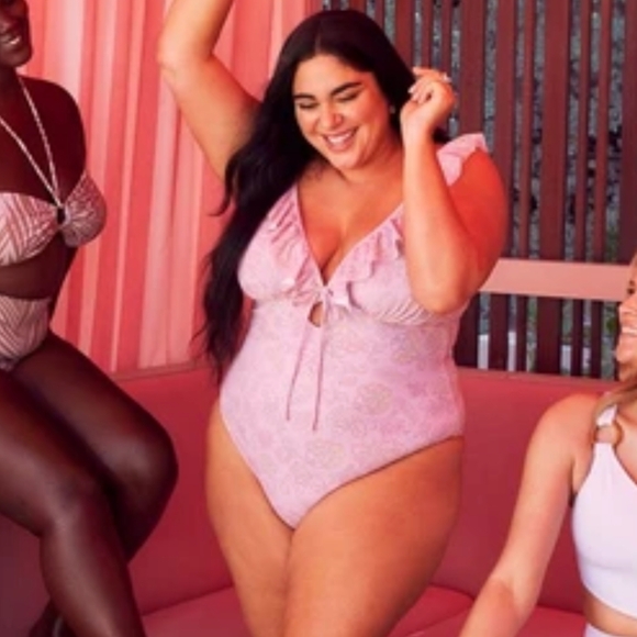 2/$40 ✨Joe Fresh X Roxy Earle Flutter Swimsuit - Picture 1 of 6